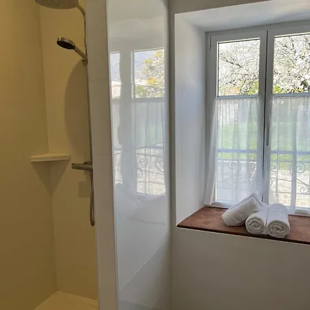 Holiday home Maison De Charme Renovee