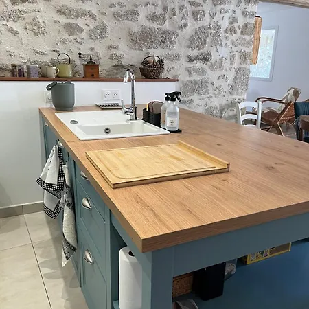 Holiday home Maison De Charme Renovee